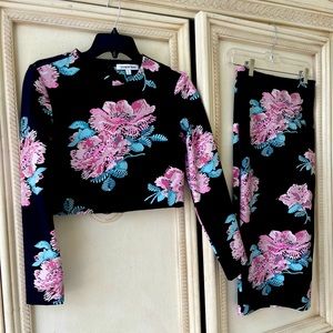 Elizabeth & James Floral Set